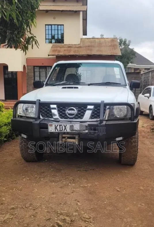 Nissan Patrol 2016 White