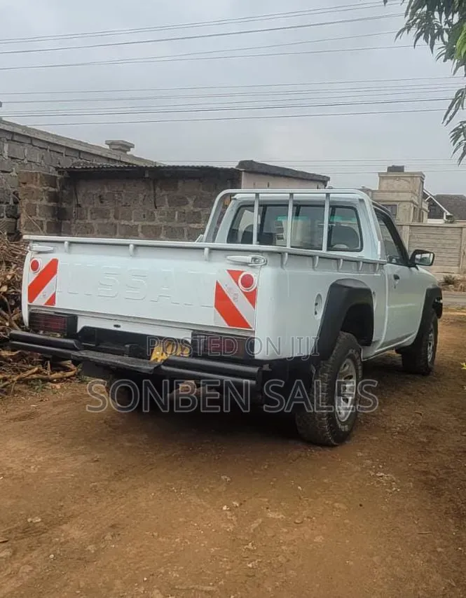 Nissan Patrol 2016 White