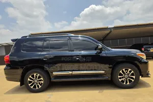 Toyota Land Cruiser 2012 Black
