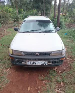 Toyota Corolla 2001 White