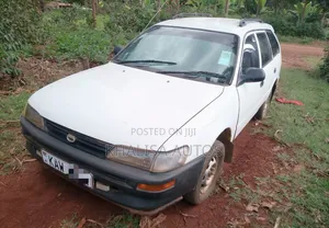 Toyota Corolla 2001 White