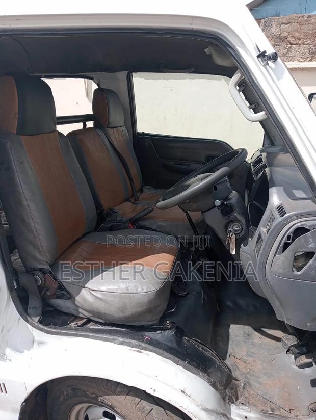 Mitsubishi L300 2006 White - thumbnail 2
