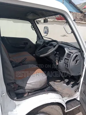 Mitsubishi L300 2006 White