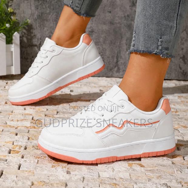Stay Real Sneakers - thumbnail 3