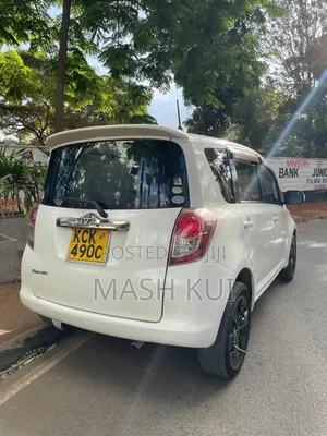 Toyota Ractis 2010 White