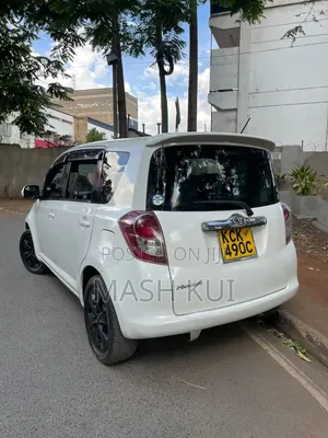 Toyota Ractis 2010 White