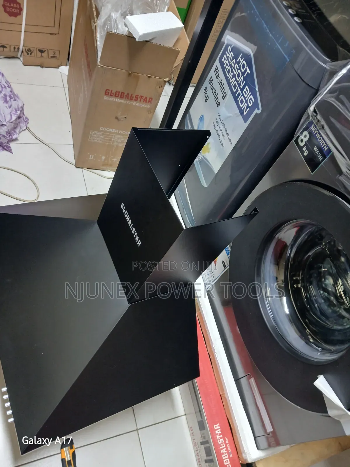 Globalstar Black Wall-Mounted Kitchen Cooker Hood