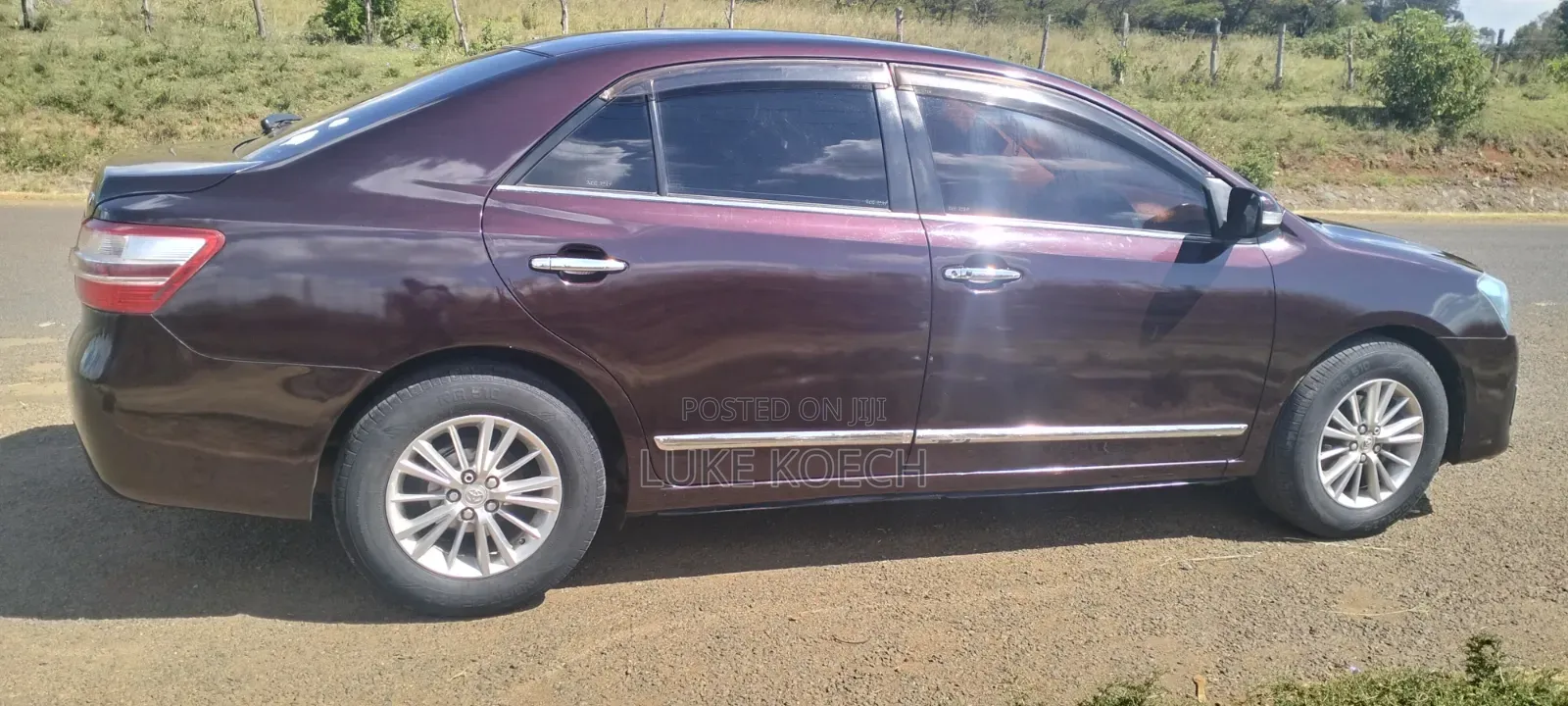 Toyota Premio 2012 Maroon