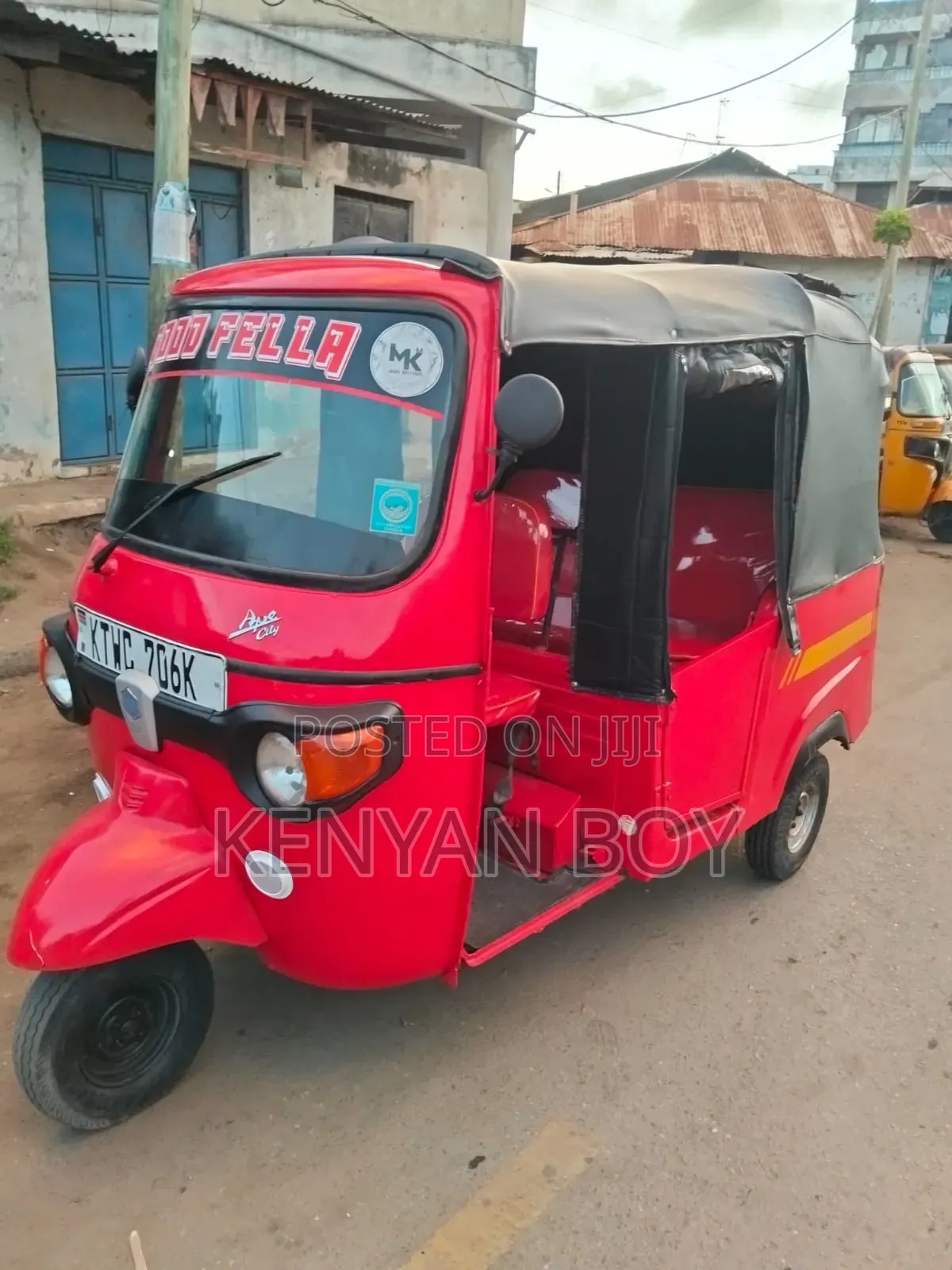 Piaggio 2023 Red