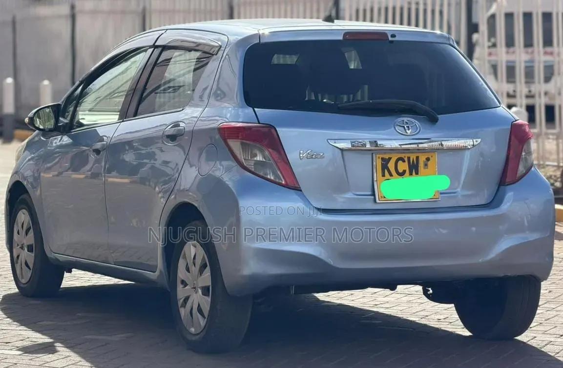 Toyota Vitz 2013 Blue
