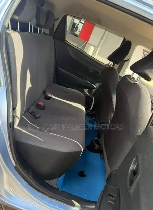 Toyota Vitz 2013 Blue