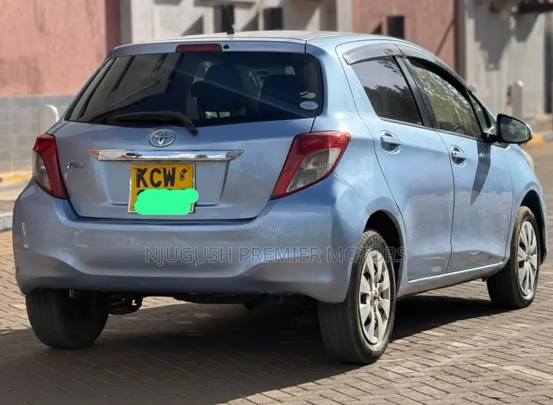 Toyota Vitz 2013 Blue