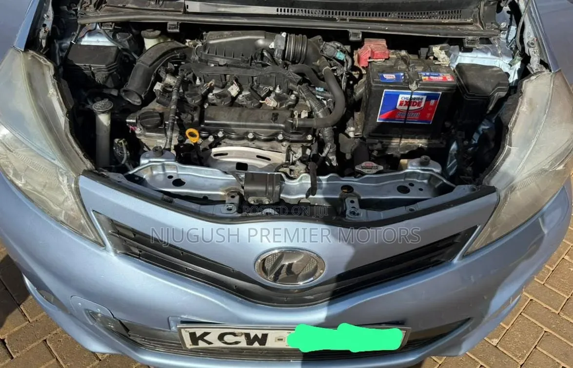 Toyota Vitz 2013 Blue