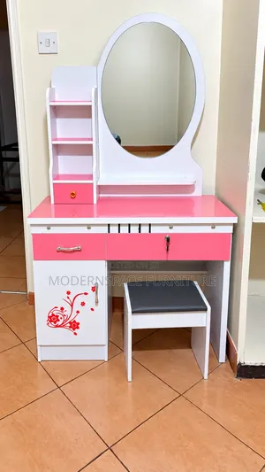 Girls Dressing/Make Up Table