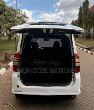 Toyota Noah 2011 White