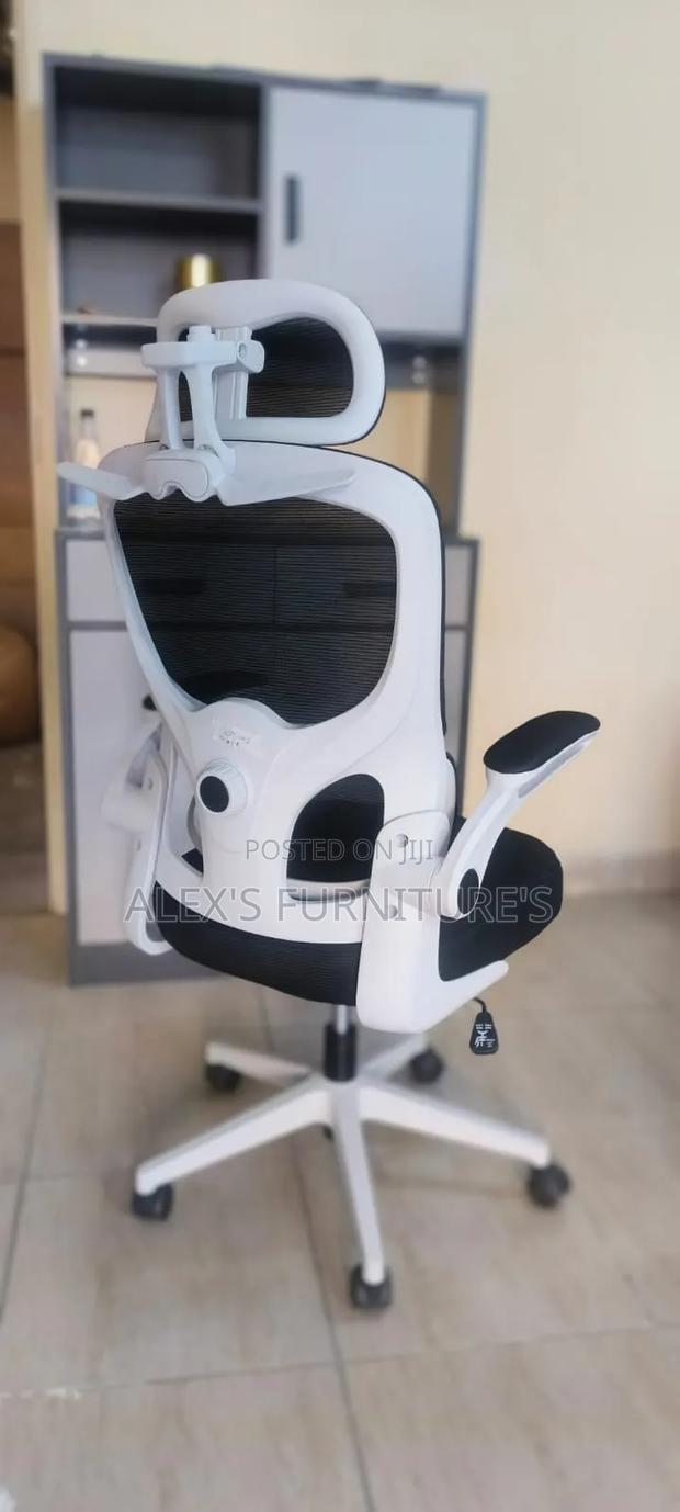 Spining Executive Office Chairs - thumbnail 2