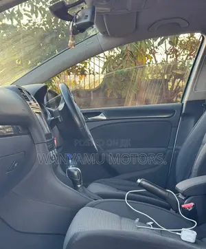 Volkswagen Golf 2012 Blue