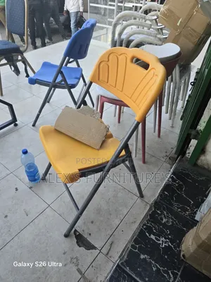 Fantastic Chairs/ Folding Chair