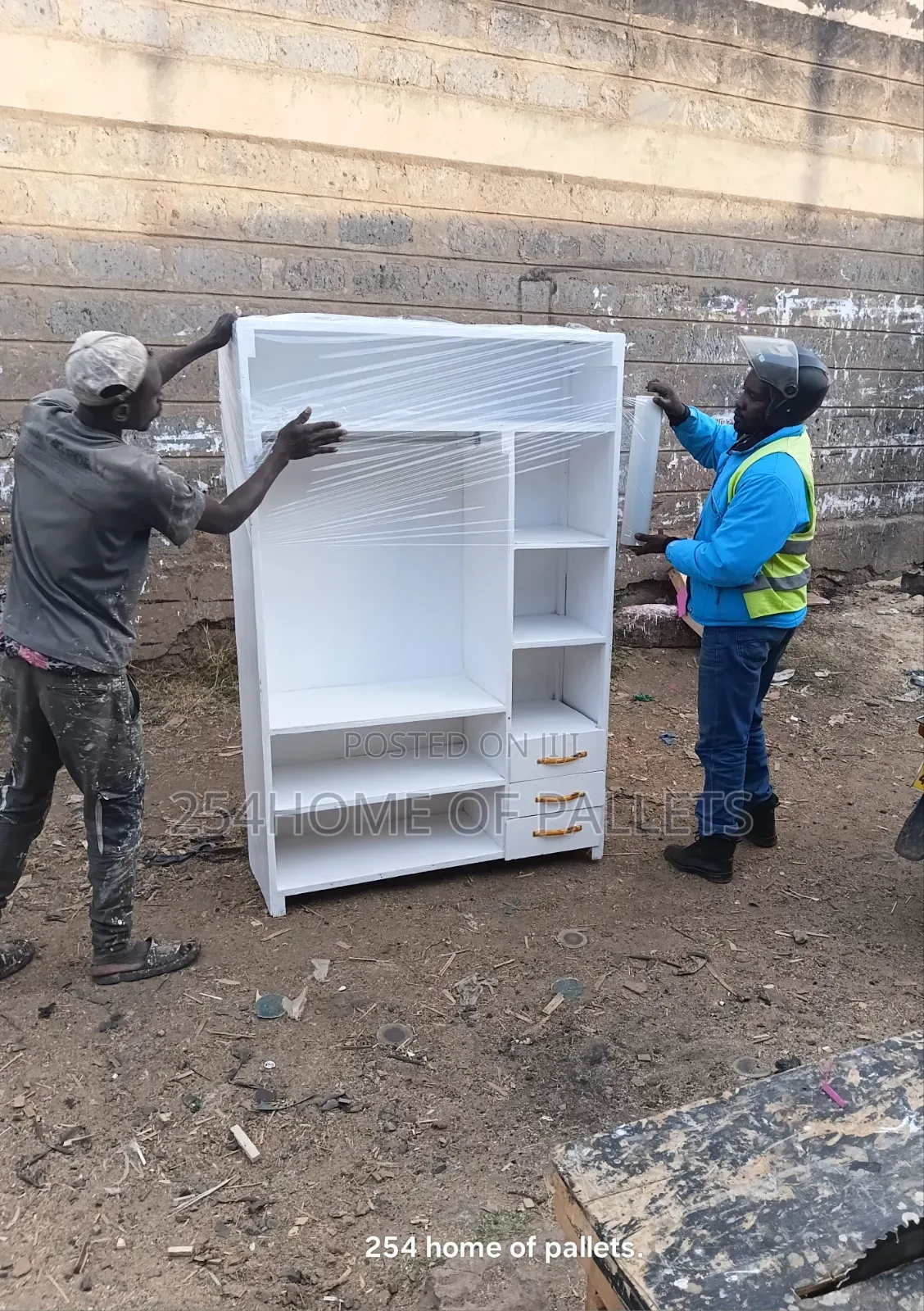 4 Feet by 6 Feet Height All White Cloth Rack