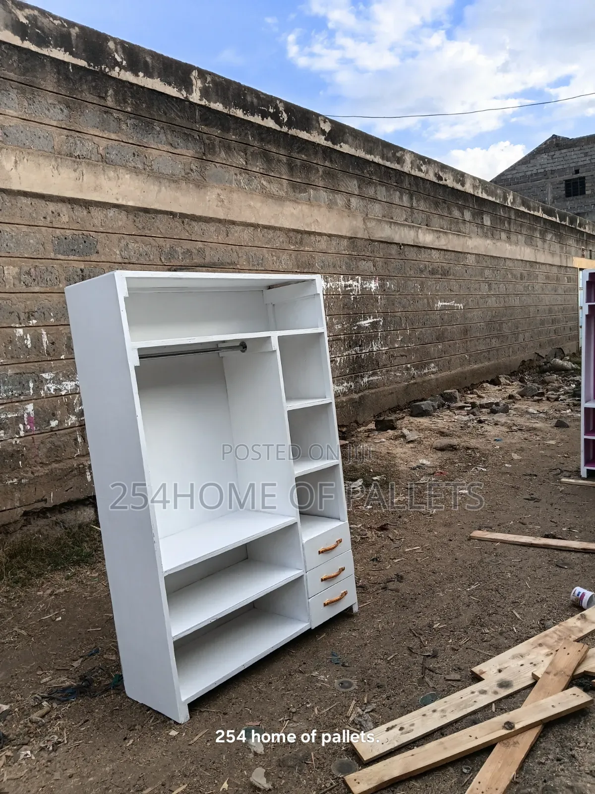 4 Feet by 6 Feet Height All White Cloth Rack