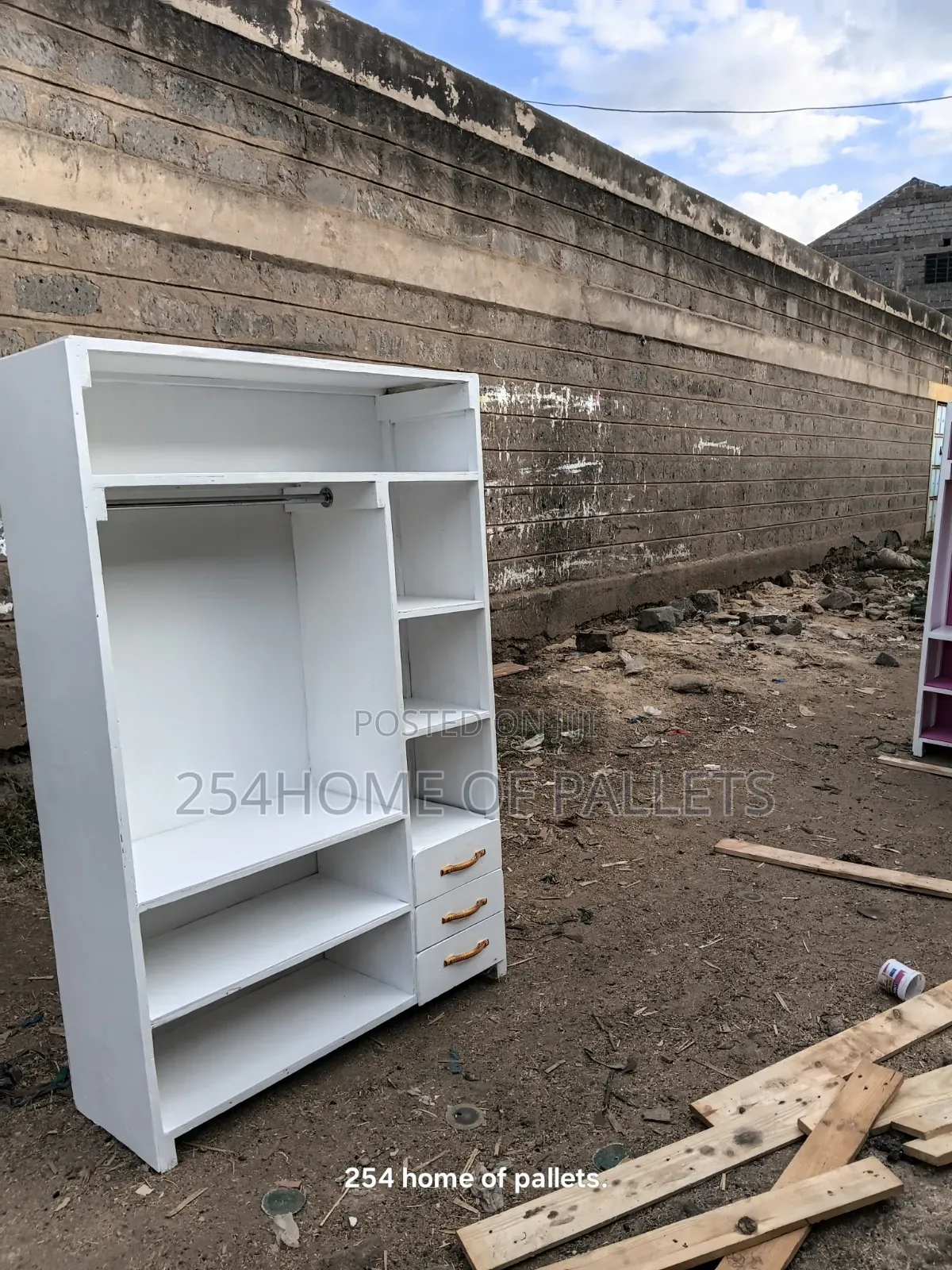 4 Feet by 6 Feet Height All White Cloth Rack