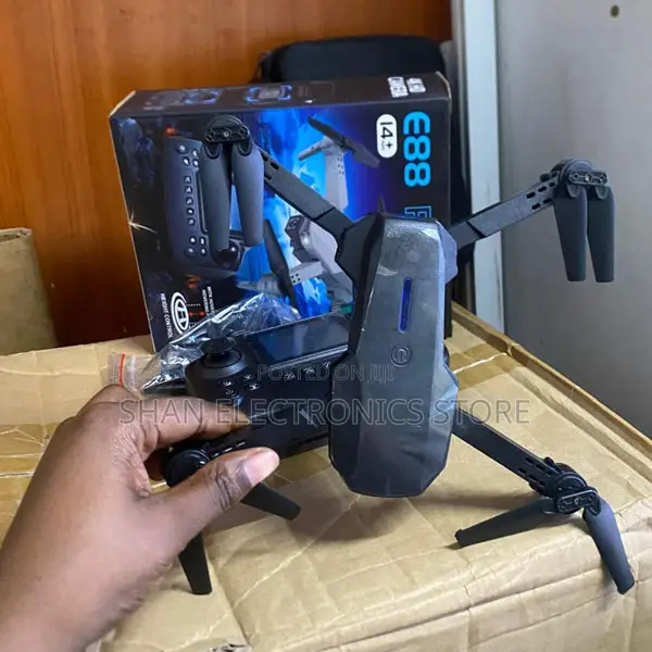 E99 Drone With Screen Controller, Battery and Camera