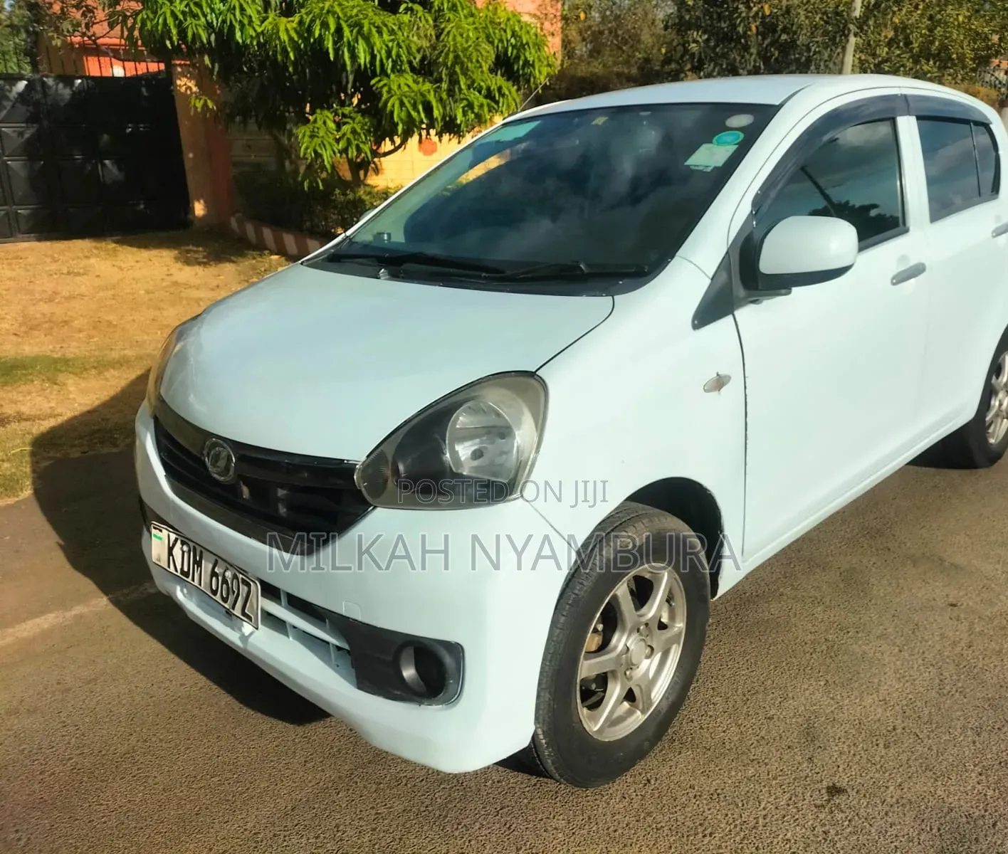 Daihatsu Mira 2016 White
