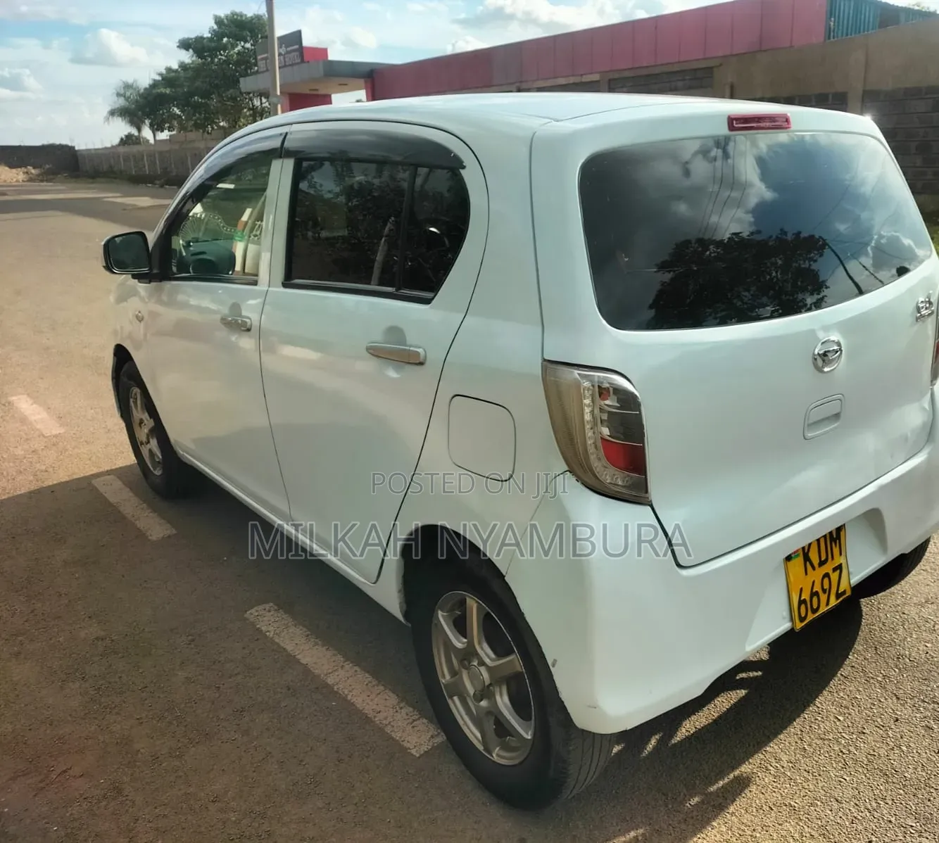 Daihatsu Mira 2016 White