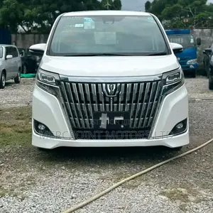 Toyota Esquire 2019 White