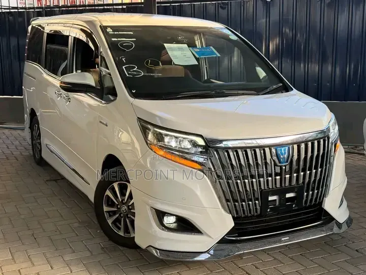 Toyota Esquire 2020 Off white