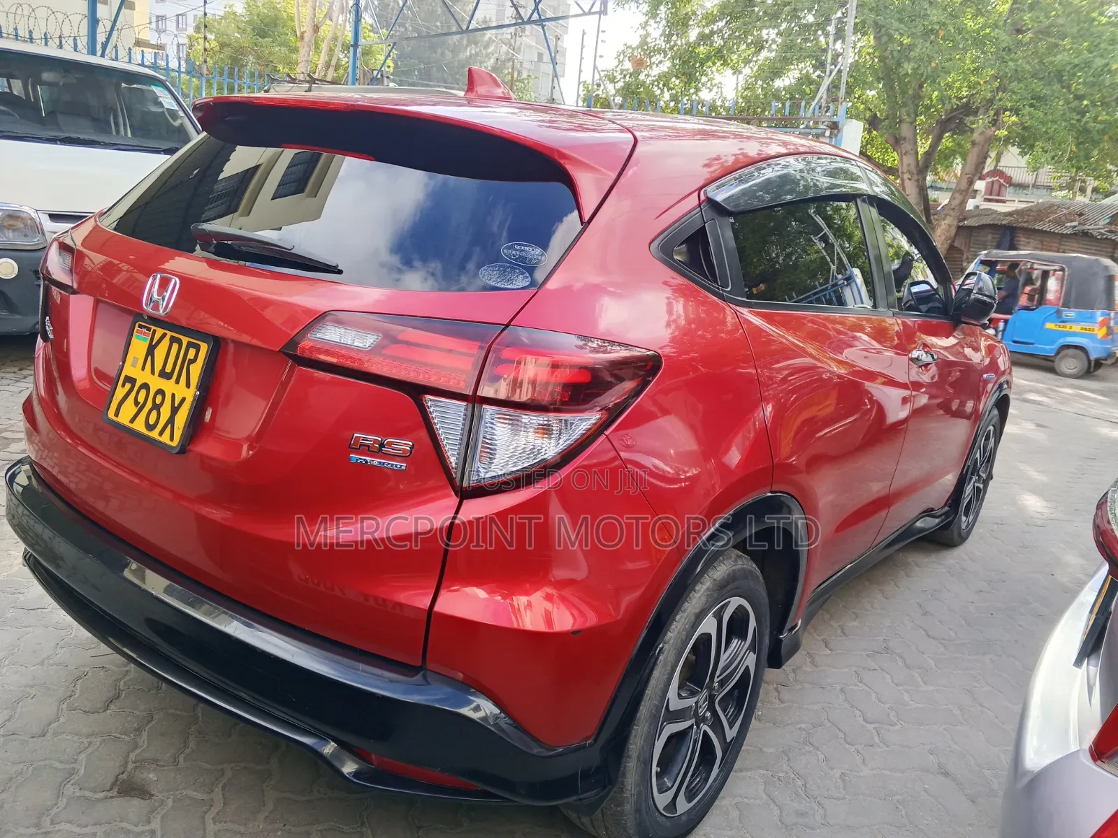 Honda Vezel 2016 Red