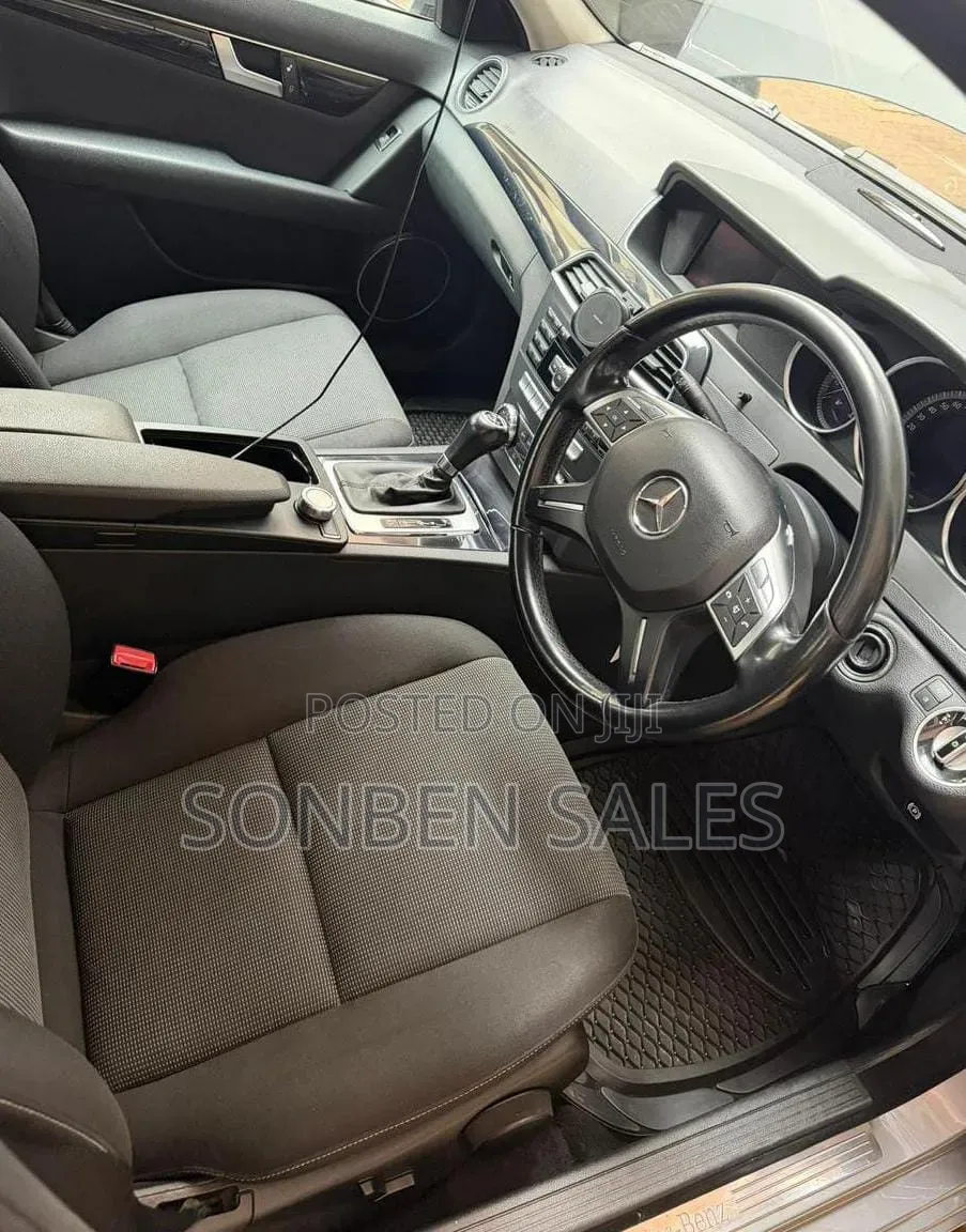 Mercedes-Benz C180 2013 Gray