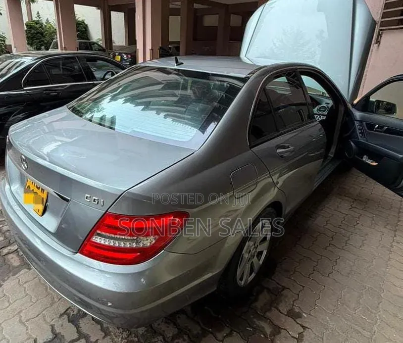 Mercedes-Benz C180 2013 Gray