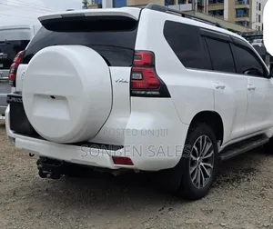 Toyota Land Cruiser Prado Kakadu 2023 White