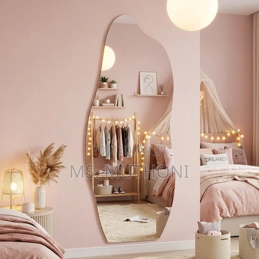 Dolphin-Curve Stick-on Mirror
