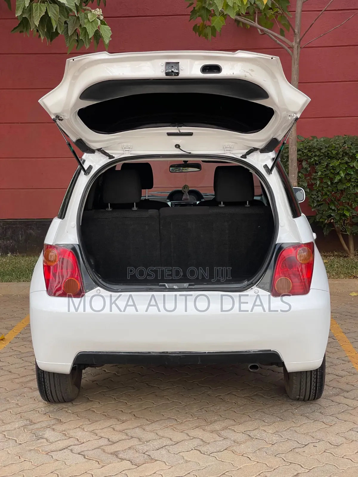 Toyota IST 2006 Off white