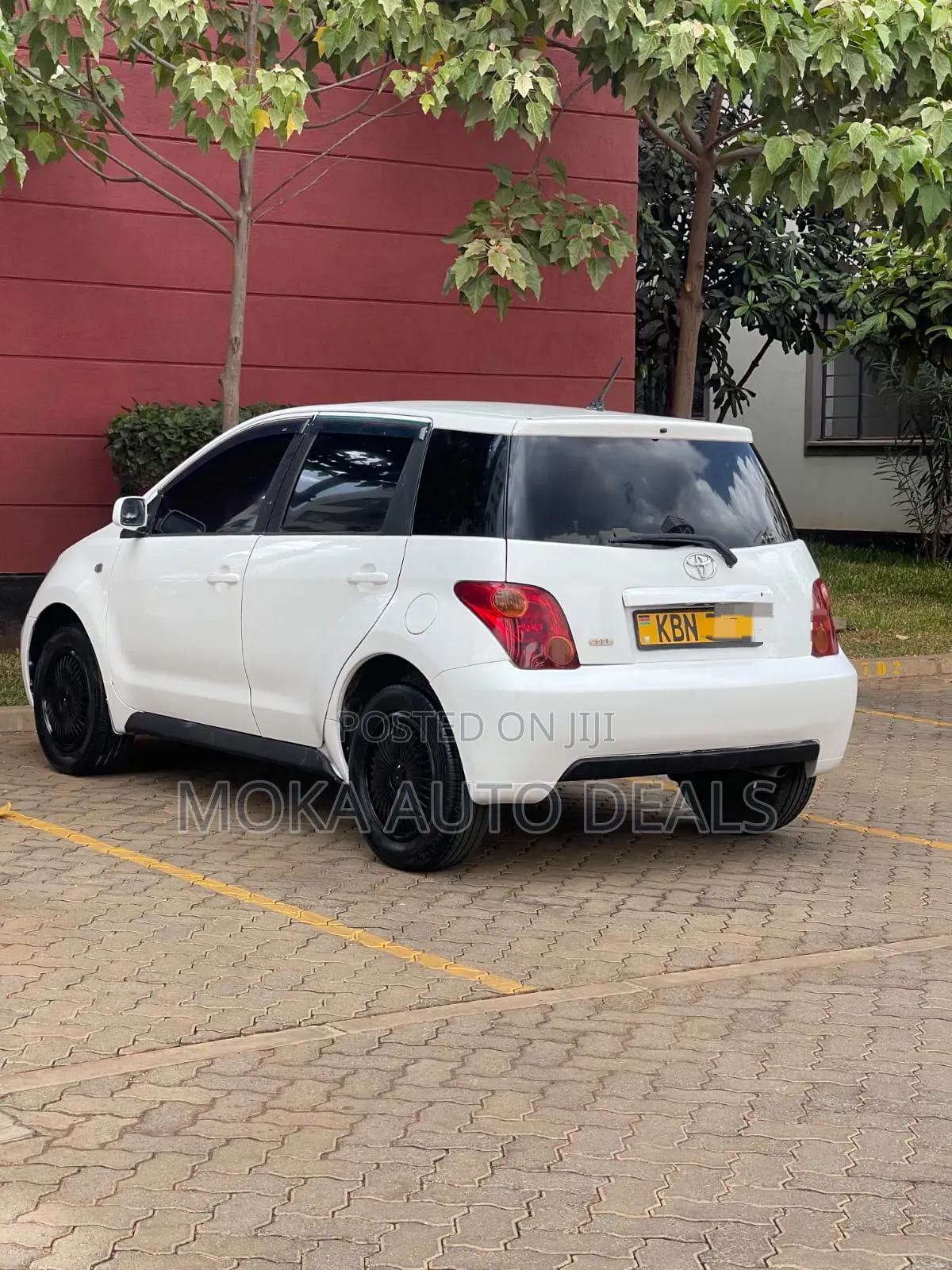 Toyota IST 2006 Off white