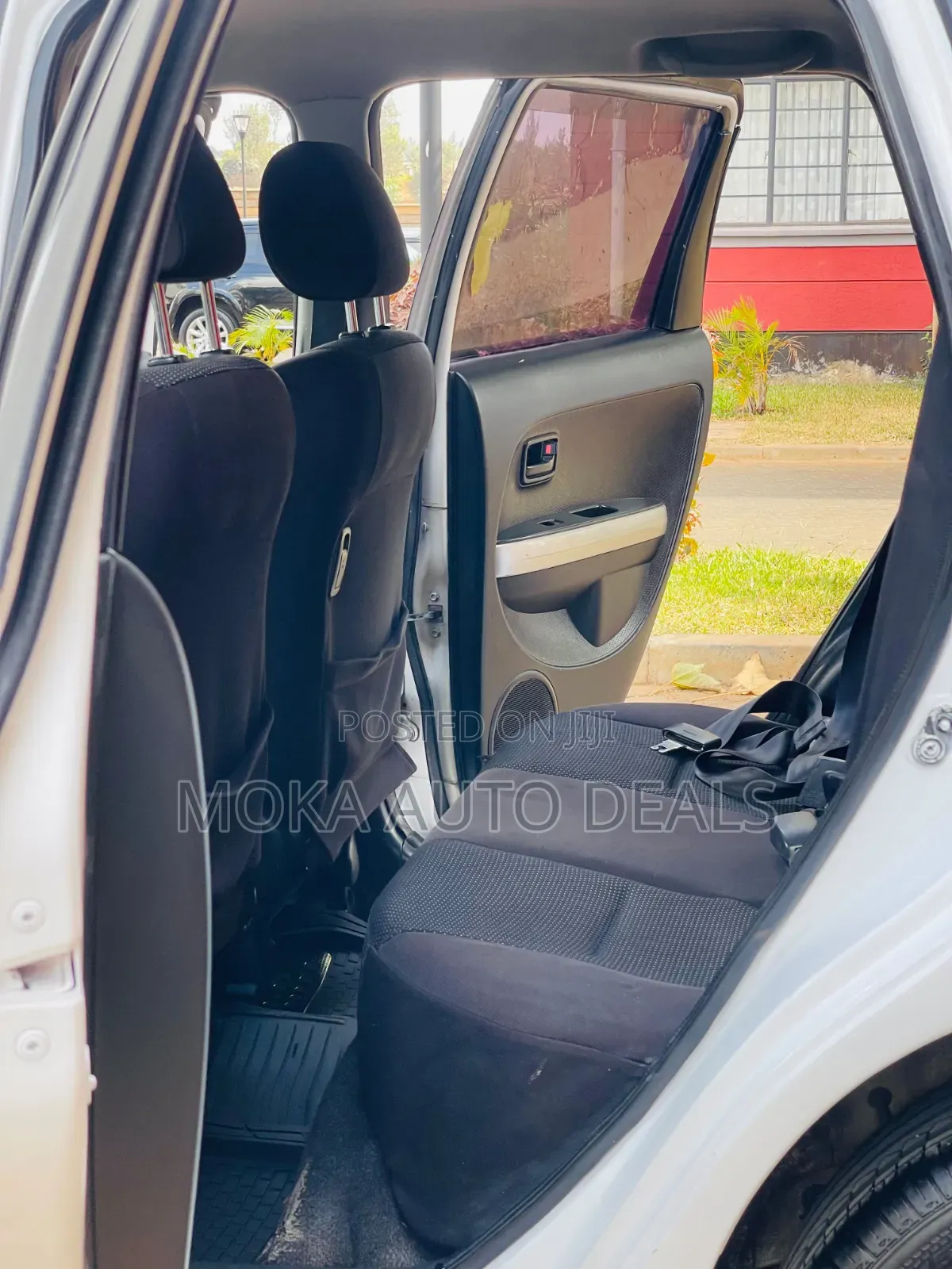 Toyota IST 2006 Off white