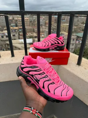 Nike Air Max Plus TN-pink/black_womens Sneakers -Hot Pink