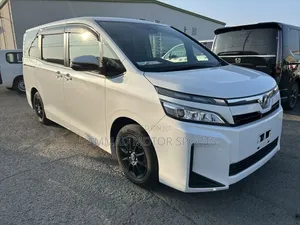 Toyota Voxy X 2WD 7-Seater 2019 White