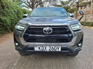 Toyota Hilux 2021 Brown