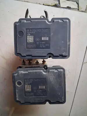 W204 Abs Pump
