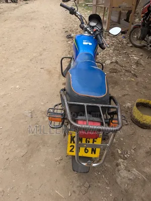 Honda CB 2024 Blue