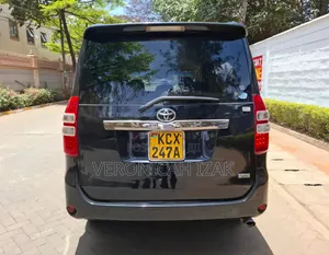 Toyota Noah 2012 Black