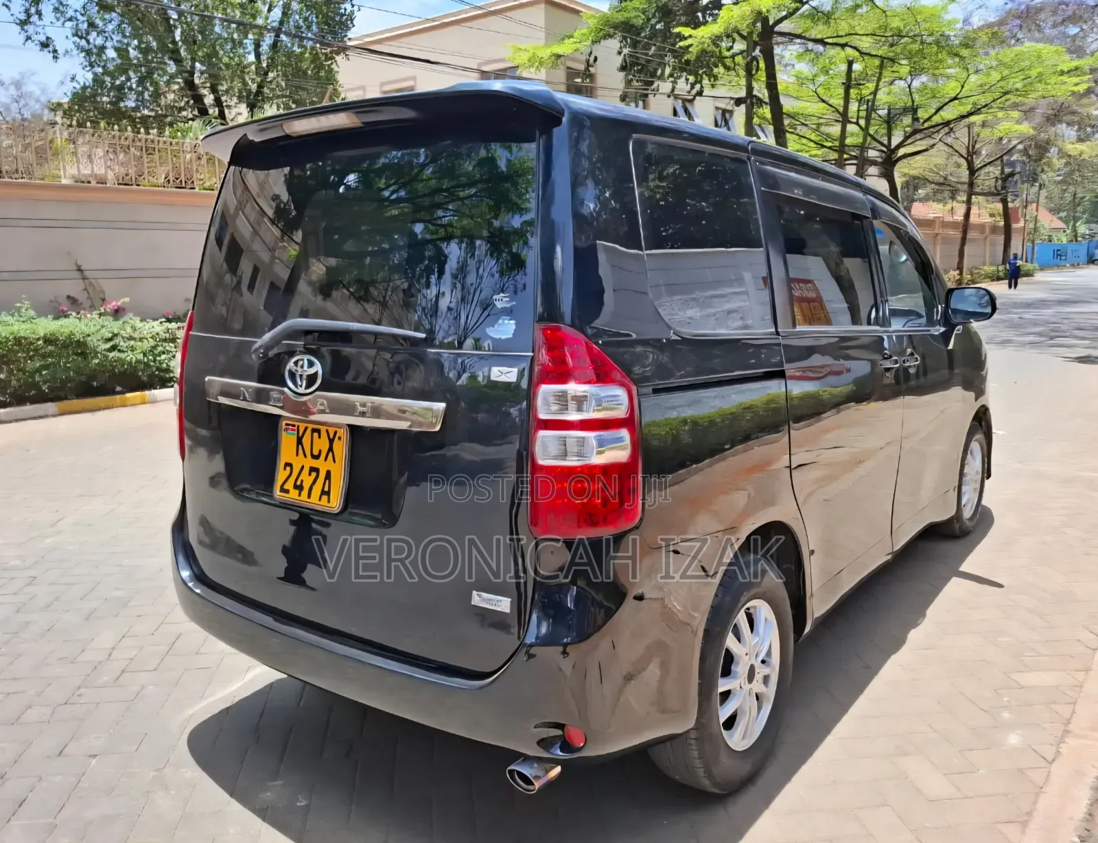 Toyota Noah 2012 Black