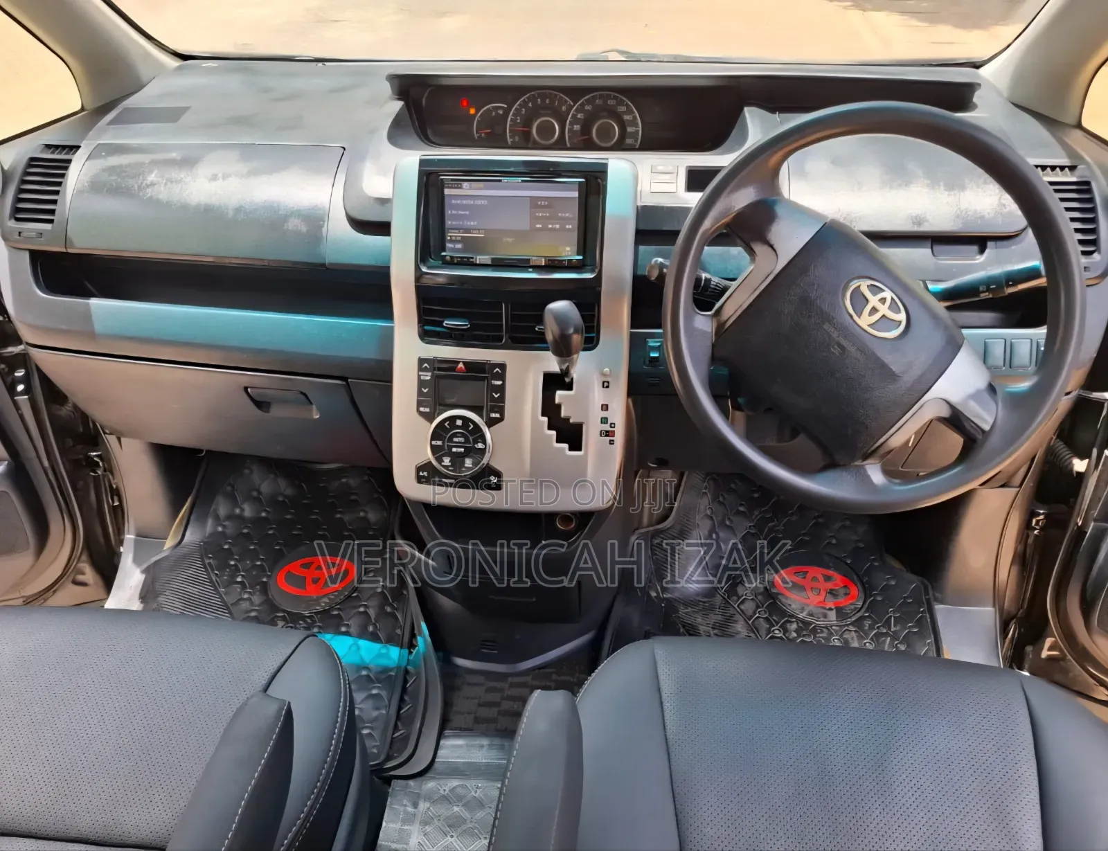Toyota Noah 2012 Black