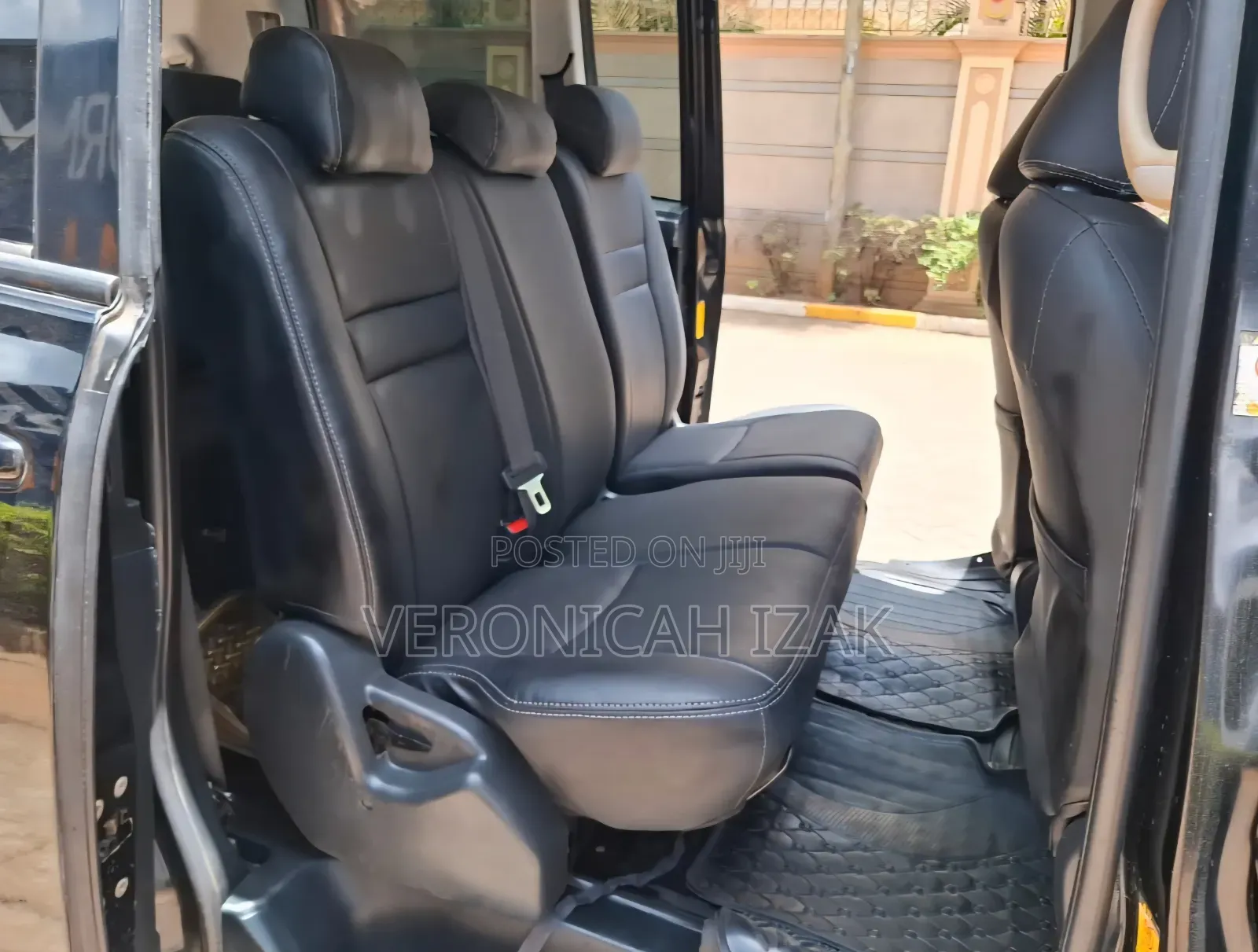 Toyota Noah 2012 Black