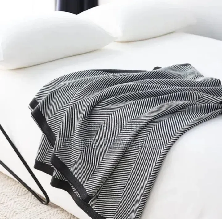 Nordic Throw Blankets .Size 130*160cm