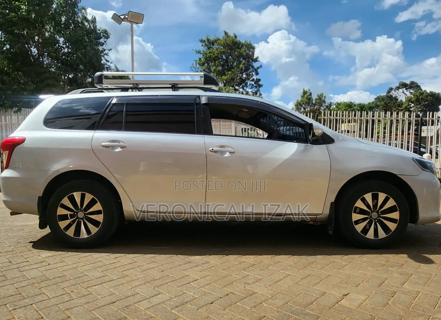 Toyota Corolla Fielder 2011 Silver