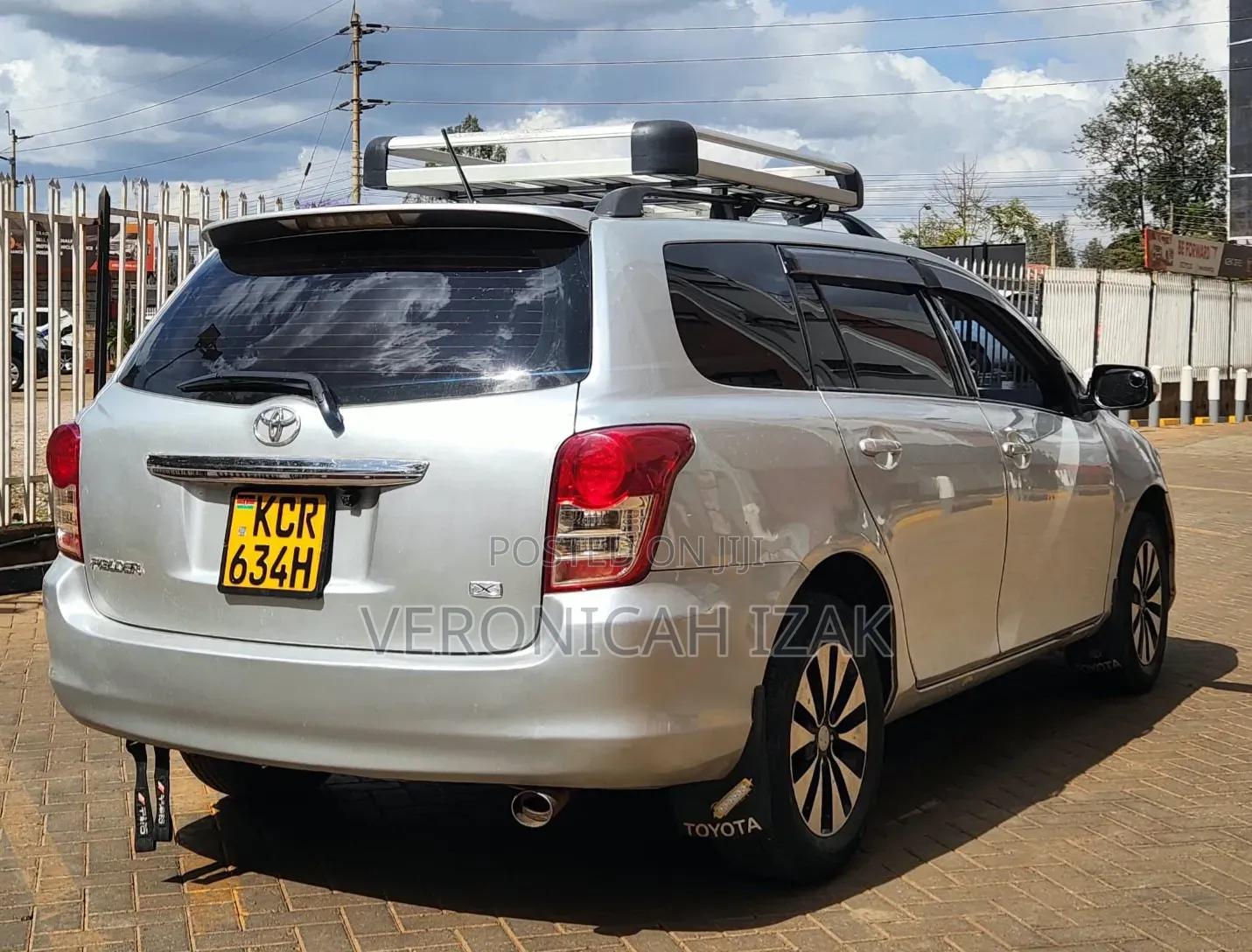 Toyota Corolla Fielder 2011 Silver